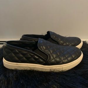 Steve madden slip on sneakers